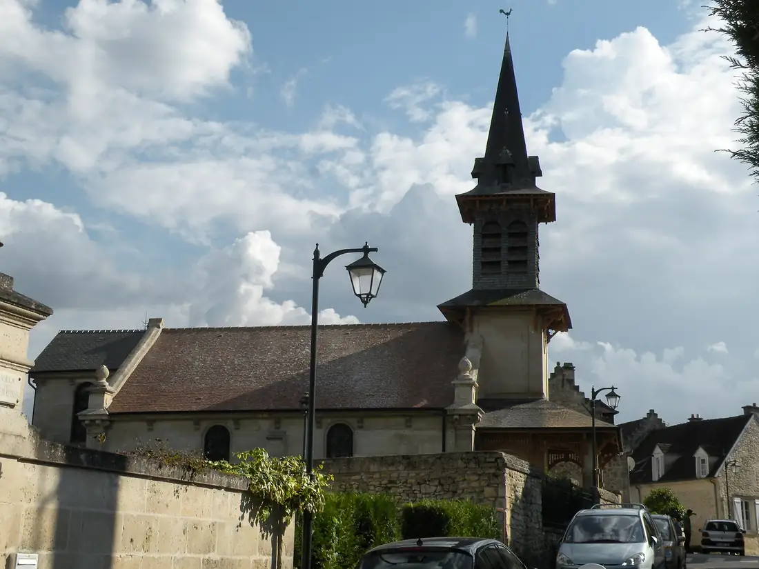 L'église Saint-Mellon de Vieux-Moulin et son clocher pointu